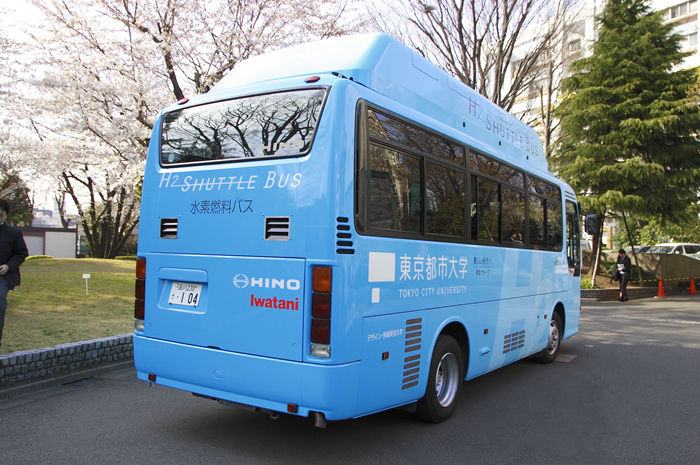 東京都市大学　水素燃料エンジンバス