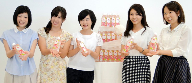 東京都市大学とキッコーマン飲料が共同開発した新商品「花つぼみ　ローズウォーター」がテレビ東京「チャージ730」で紹介されました